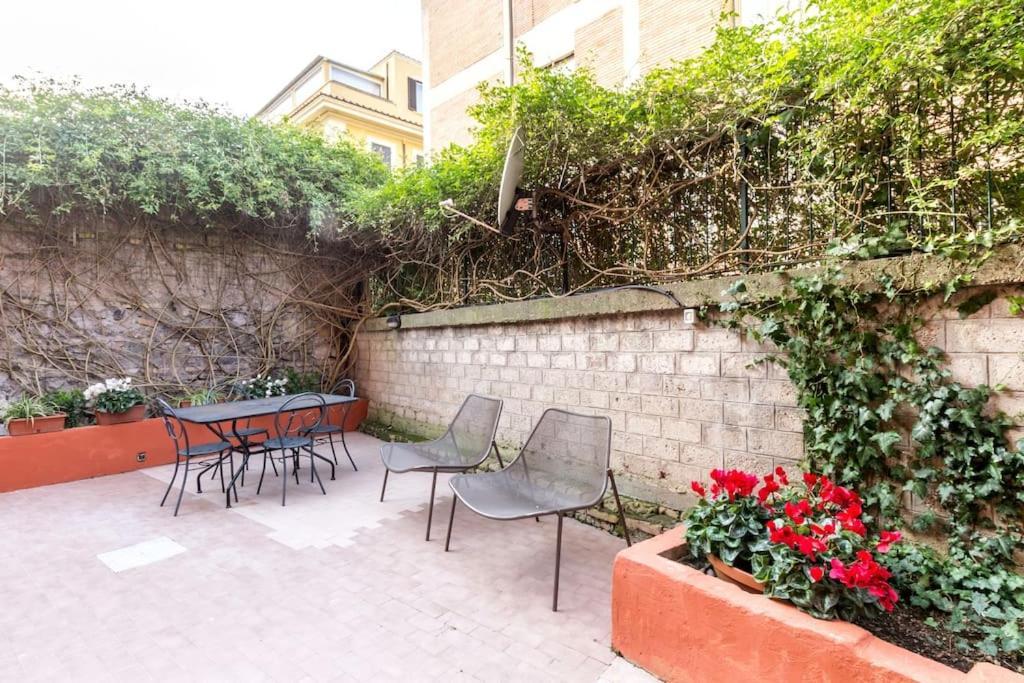 רומא Apartment Il Giardino Di Linda A San Pietro מראה חיצוני תמונה